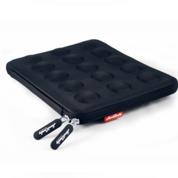 Hard Candy Other - Hard Candy Cases Bubble Sleeve Case for Apple iPad 4, iPad 3, iPad 2